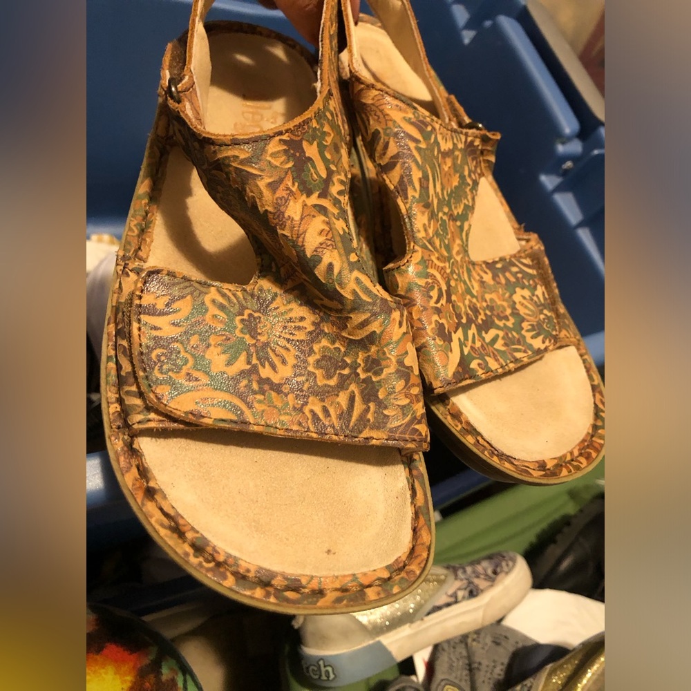 Floral Leather Women's Sandals